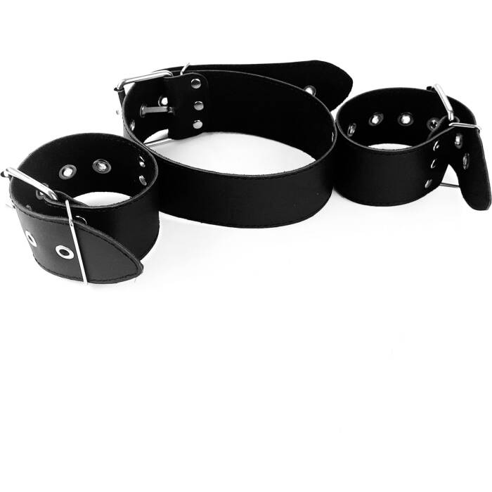 Нашийник з наручниками із натуральної шкіри Art of Sex - Bondage Collar with Handcuffs